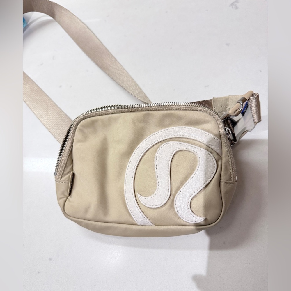 Lululemon Athletica Belt Bag